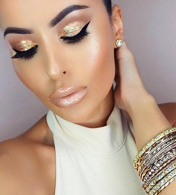 Gold Glitter Eye Makeup for Christmas