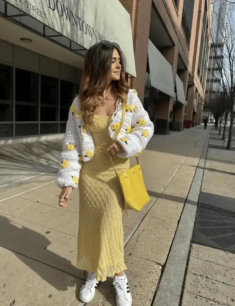 Butter yellow outfit ideas (15)