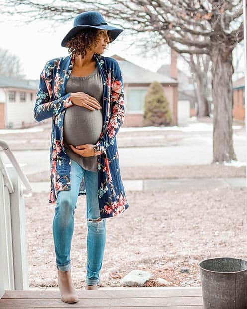Floral Cardigan and Jeans Outfit