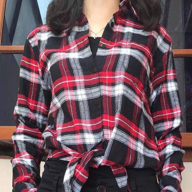 Knotted Flannel for Flannel Outfit Ideas for Fall