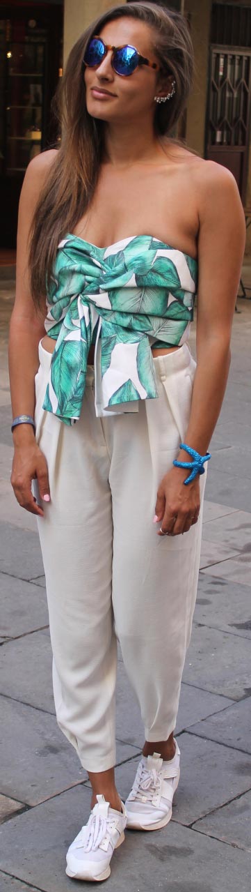 Crop Top Sneakers Outfit
