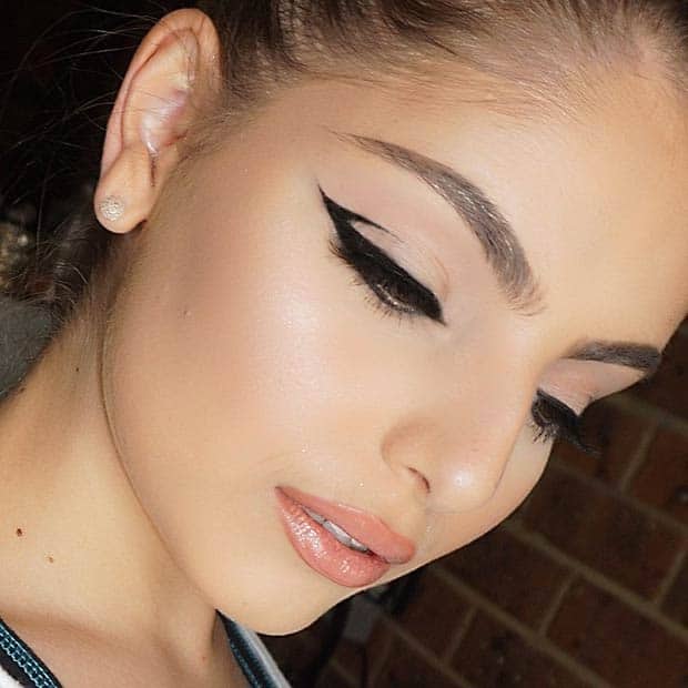Eyeliner Cut Crease