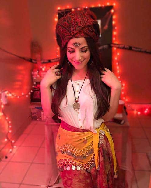 Fortune Teller with a Third Eye