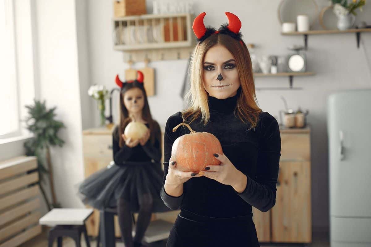 15 Seductive Halloween Costume Ideas for Women — free download