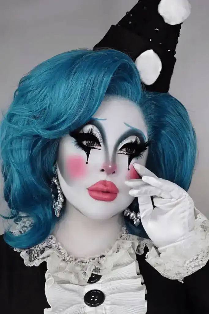 Porcelain Pierrot Drama