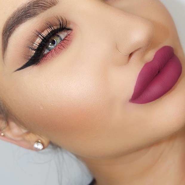 Cat Eye Makeup Look for Blue Eyes