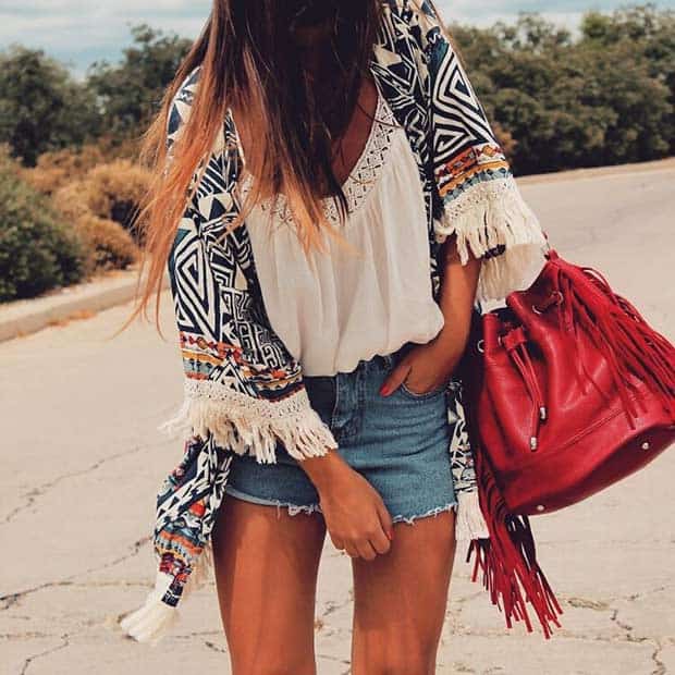 Denim Shorts Kimono Casual Outfit Idea