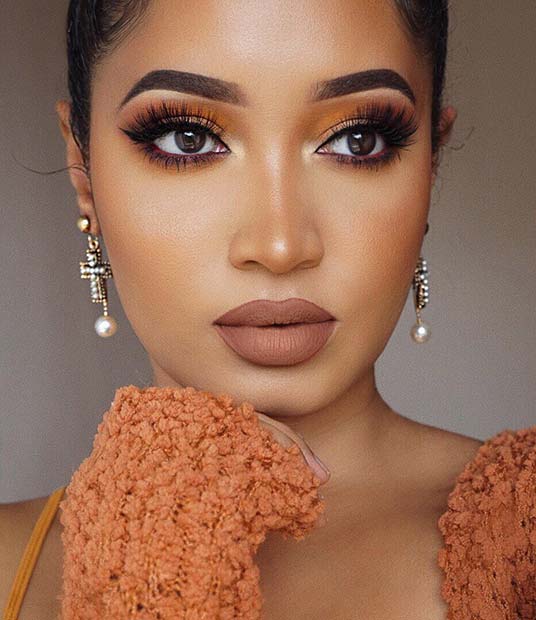Makeup with Warm Nude Tones