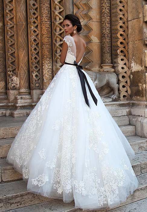 White Princess Ball Gown Wedding Dress