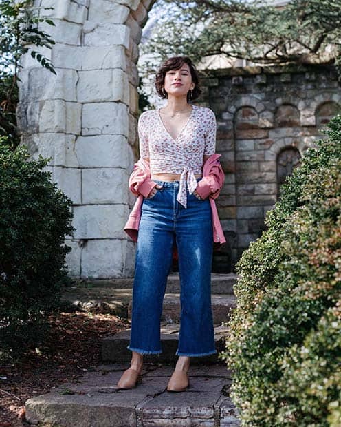 Cropped Jeans for Spring 2017 Women's Outfit Idea