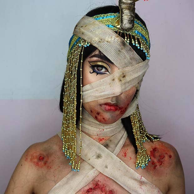 Mummified Makeup Idea