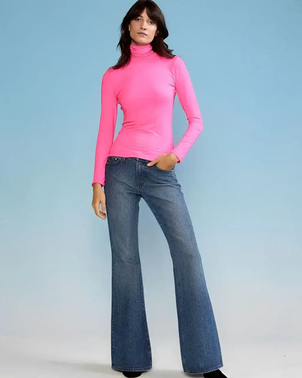 pink-outfit-ideas-turtleneck-corduroy-pants