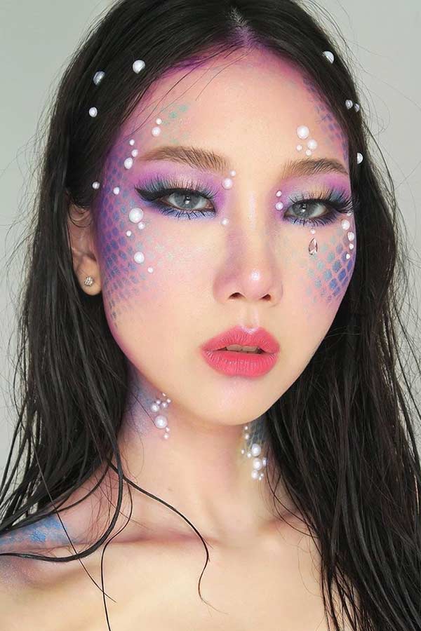 Pretty Mermaid with Scales and Pearls
