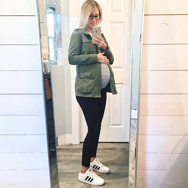 Relaxed Maternity Outfit Idea