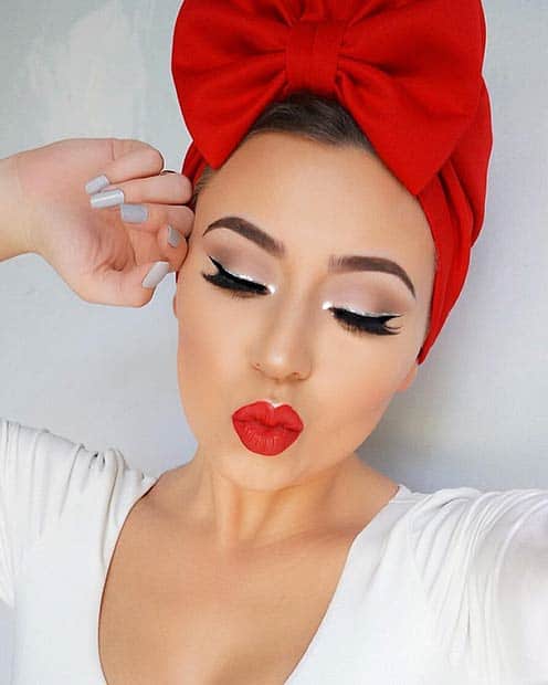 Black and Silver Glitter Liner Makeup Idea