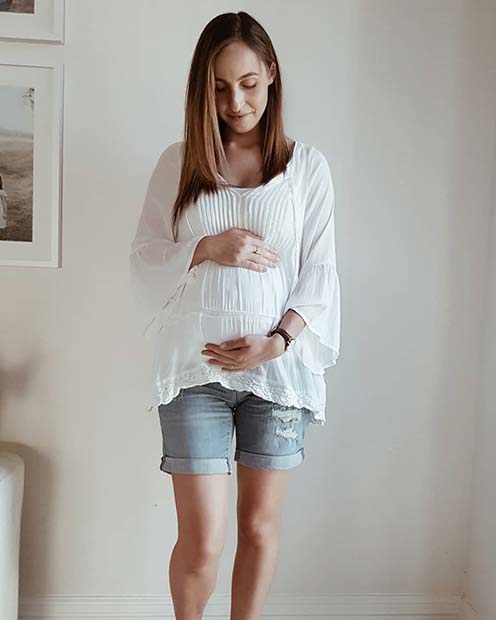 Summer Maternity Shorts Outfit