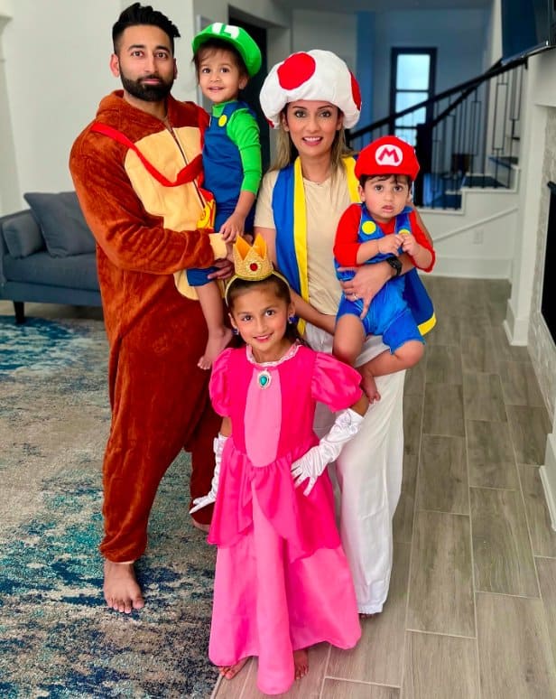 Super Mario Family Costumes