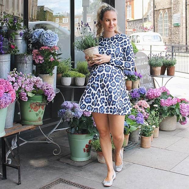 Cute Maternity Dress Outfit