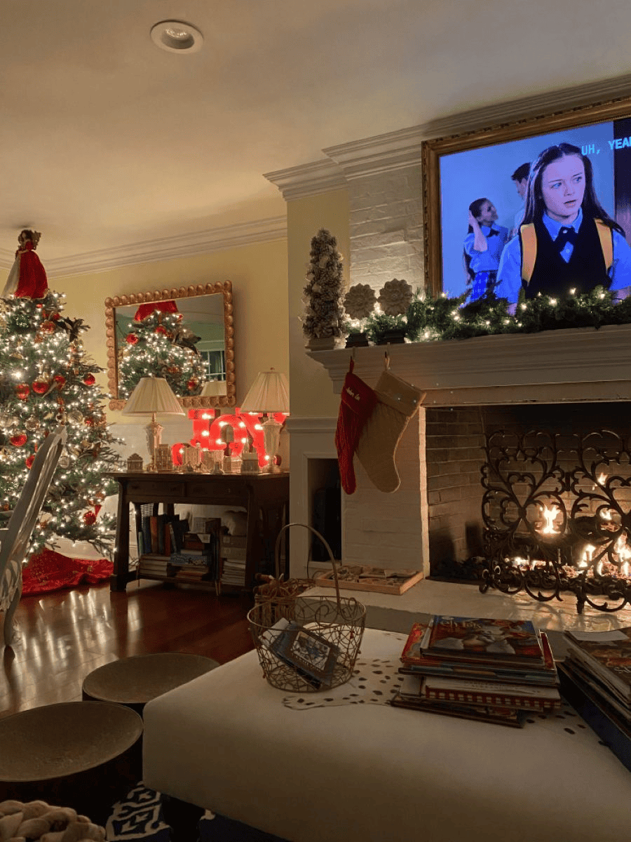 Reflect Holiday Spirit With a Decorated Mirror