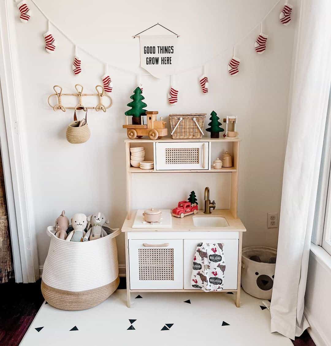 Woodland Winter Kitchen Hack